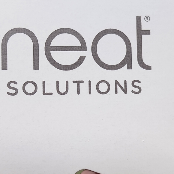 Baby Toddler Kid Silicone Bib / Food Catcher / Waterproof / BPA + Phalates Free - Picture 2 of 6